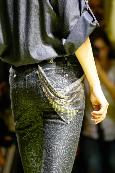 Look 8